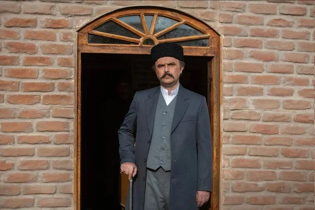 علی مصفا ناگهان از «بامداد خمار» خداحافظی کرد؛ دلیل جدایی چه بود؟ - تصویر شاخص