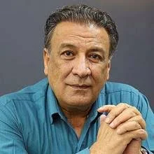 عکس| قاب خانوادگی عبدالرضا اکبری بازیگر آنام بههمراه پسر و عروسش/ آقای بازیگر چه عروس جذابی دارد