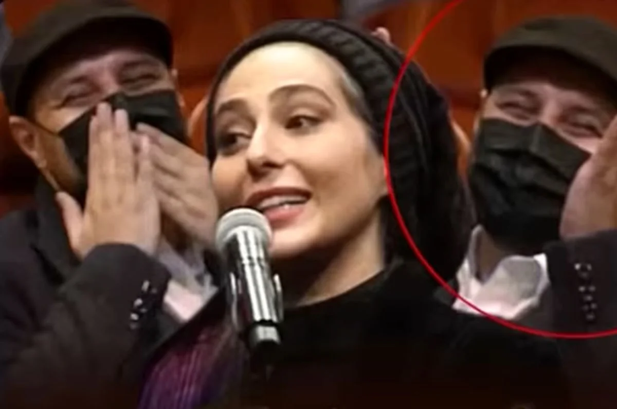 فیلم| ماچ فرستادن جنجالی جواد عزتی برای رعنا آزادی‌ور ( همسر مهدی پاکدل) سوژه شد - تصویر شاخص