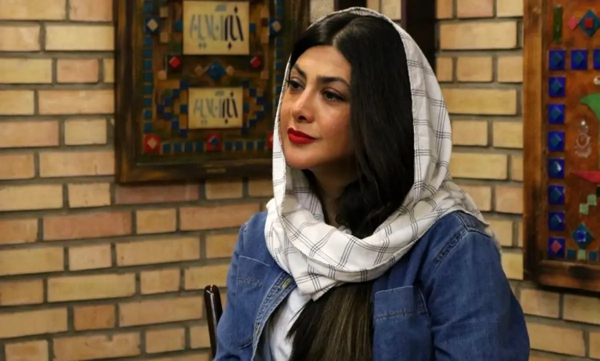 عکس| استایل کلاسیک آزاده صمدی در اصفهان ؛ خانم بازیگر همه توجه ها را به خود جلب کرد - تصویر شاخص