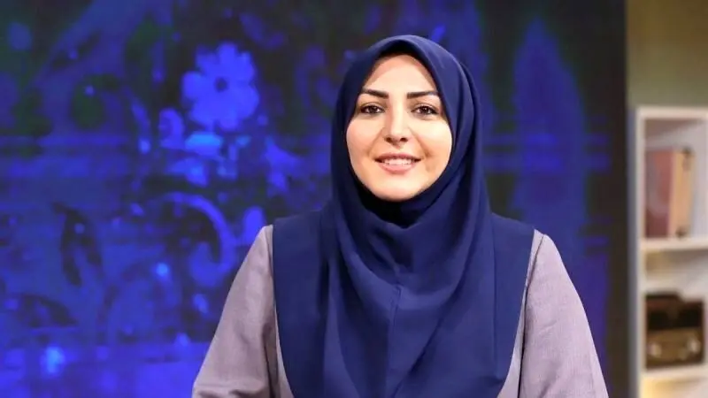 عکس| مدل های مانتوی مزونی شیک و سنگین و رنگین المیرا شریفی مقدم در ویژه برنامه یلدایی تلویزیون / خانم های شیک پوش ایده بگیرند