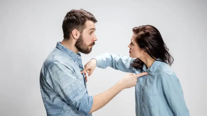 با عادت ها و رفتارهای «رو مُخ» همسرم چه کنم؟