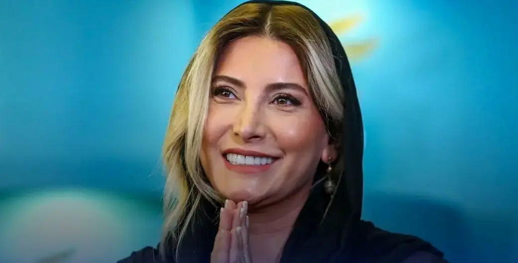 عکس|  پست انگیزشی جدید فریبا نادری در یک مکان دنج همراه با ساعت و دستنبند میلیاردی اش - تصویر شاخص