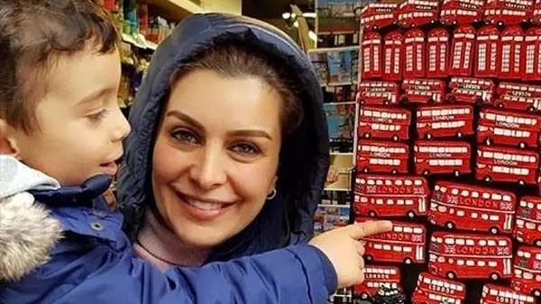 عکس| سفر در زمان ؛ تصاویر دیده‌نشده از ماه‌چهره خلیلی در لندن؛ ۵ ماه پیش از وداع ناگهانی چقدر زیبا بود - تصویر شاخص