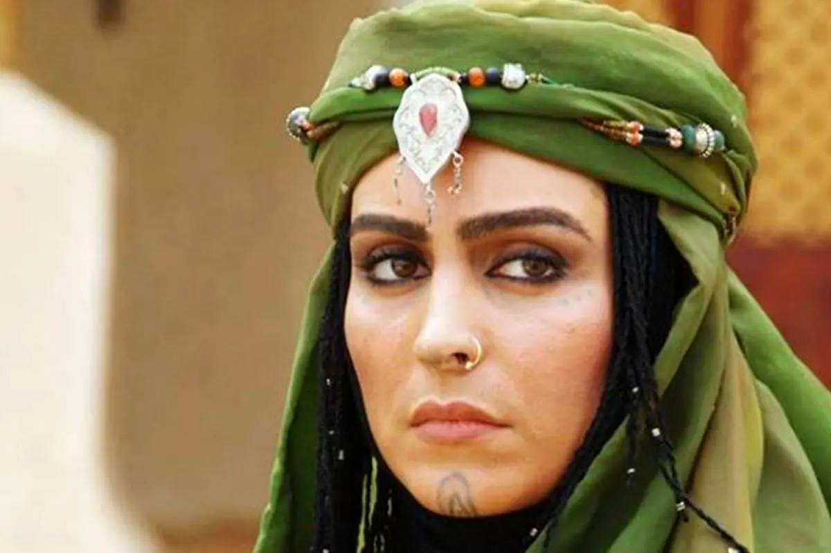 عکس| سفر زمان ؛ ماهچهره خلیلی و مادربزرگ اش پروین سلیمانی دهه 80 - تصویر شاخص