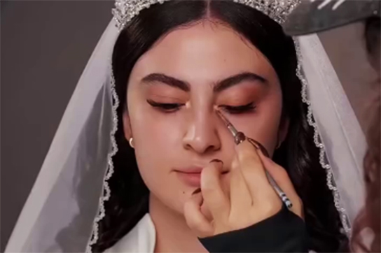 مریم مومن
