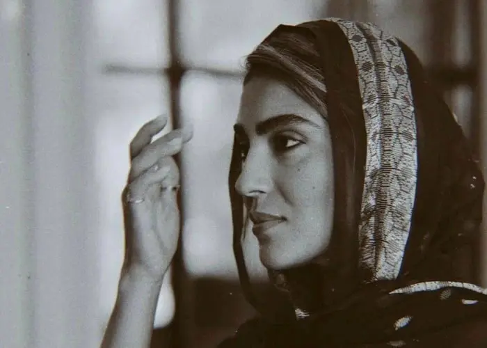 مونا کرمی