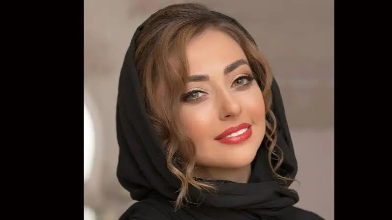 ادعای جنجالی نفیسه روشن: می‌خواستم مهاجرت کنم ولی پراید وطن میارزه به بنز خارجیا - تصویر شاخص