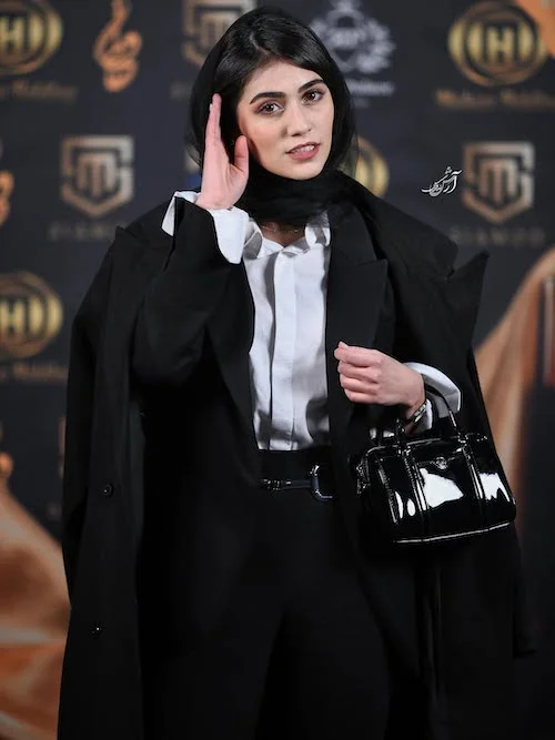 نیکآفرید سماواتی در جشن حافظ ۱۴۰۴