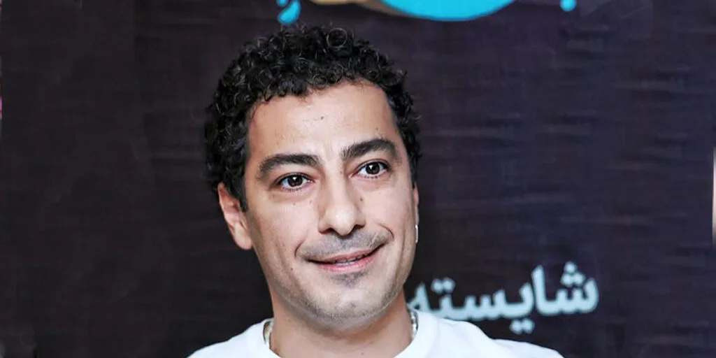 نوید محمدزاده با استایل لایه‌لایه مشکی؛ راز جذابیت جدید بازیگر محبوب چیست؟ - تصویر شاخص