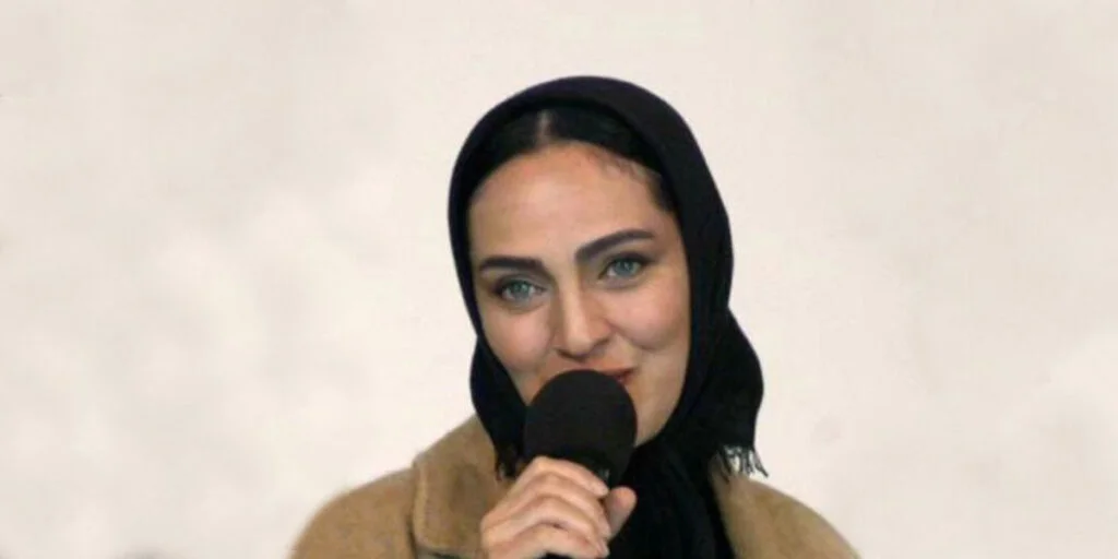 رویا نونهالی با استایل مشکی متفاوت؛ راز زیبایی در سادگی هنری او چیست؟ - تصویر شاخص