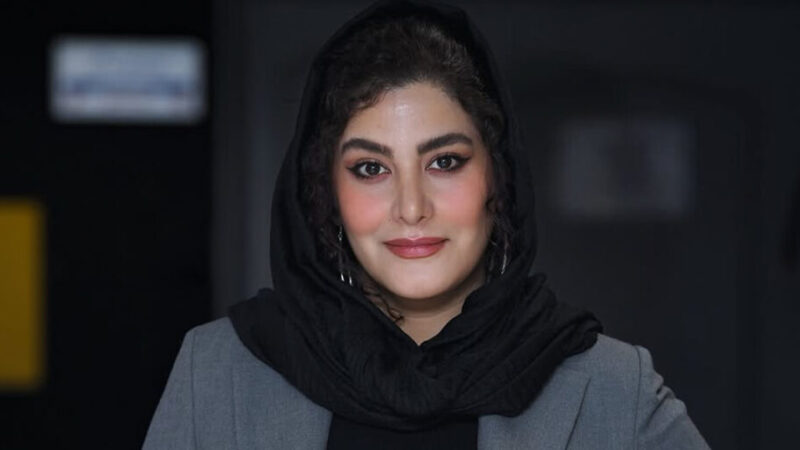 بهار قاسمی با رنگ موی خاص، استایل زمستانیاش را به اوج جذابیت رساند!
