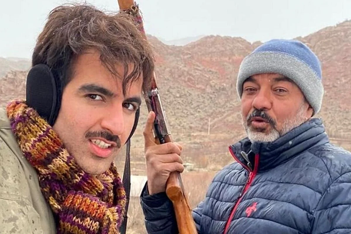 عکس| دکوراسیون و چیدمان لوکس و دلباز خونه مجردی پاشا جمالی، مهیار سریال نون خ - تصویر شاخص