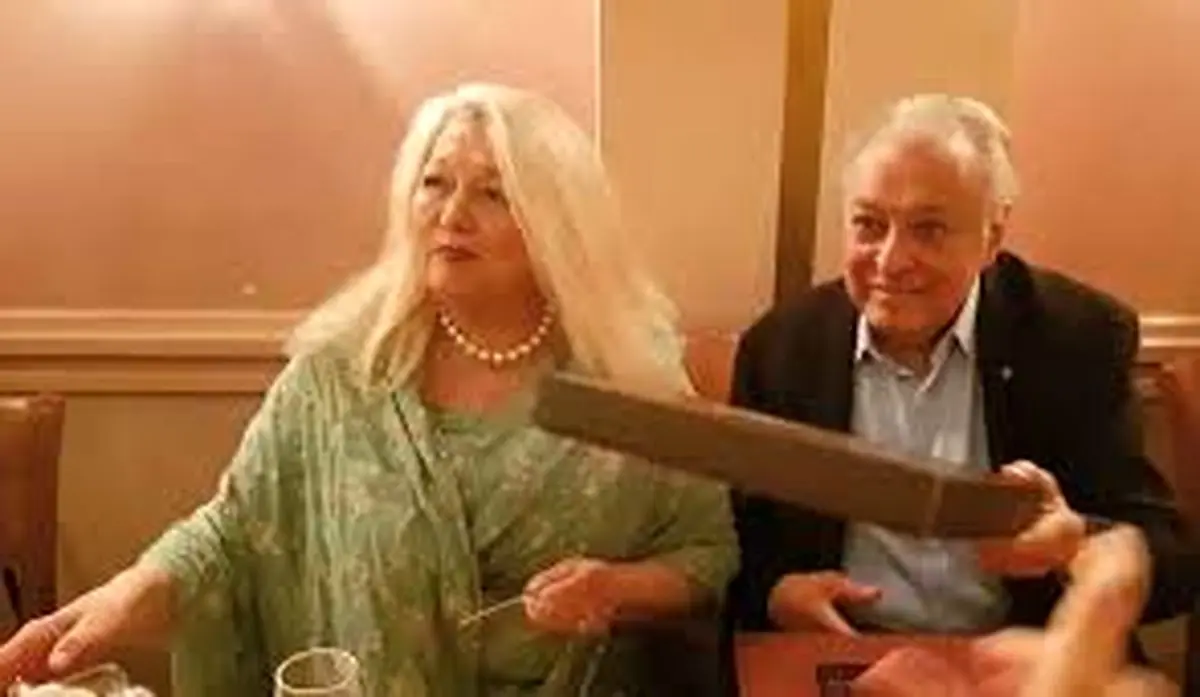عکس| سفر در زمان؛ چهرۀ «نانسی کواک» در 33 سالگی در فیلم داریوش مهرجویی؛ سال 46 - تصویر شاخص