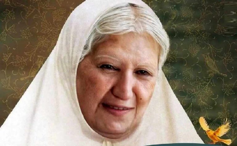 عکس| سفر در زمان ؛ اسب سواری رقیه چهره آزاد در 44 سالگی قبل از انقلاب - تصویر شاخص
