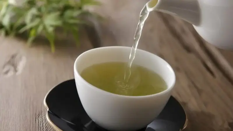 فواید اضافه کردن لیمو به چای سبز را بدانید
