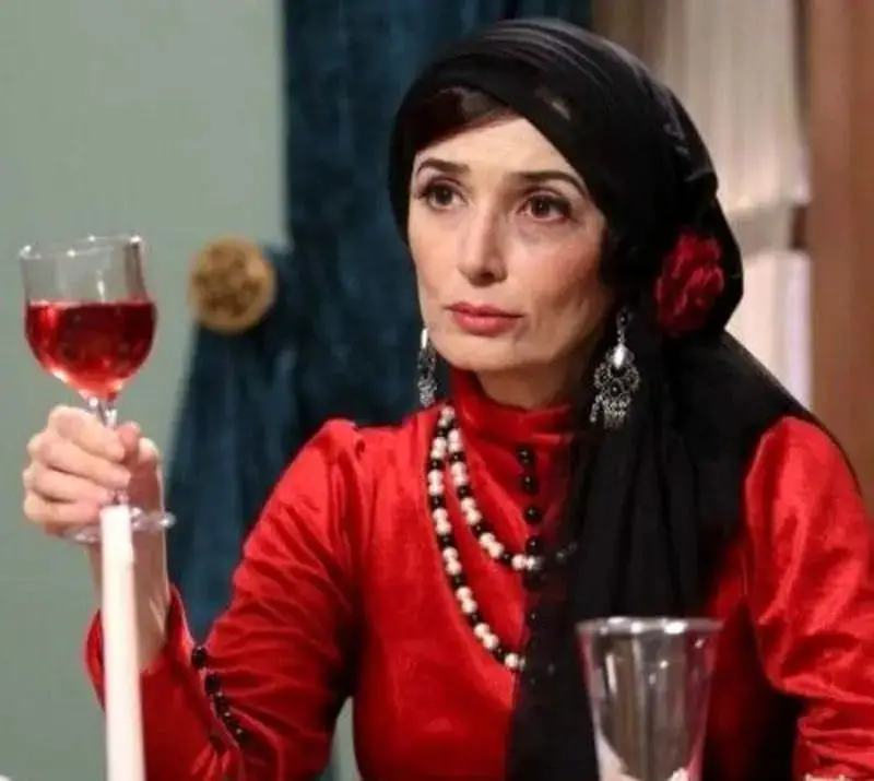 عکس| تغییر چهره ناگهانی و دردناک آتنه فقیه نصیری پس از مبارزه با بیماری سخت! - تصویر شاخص