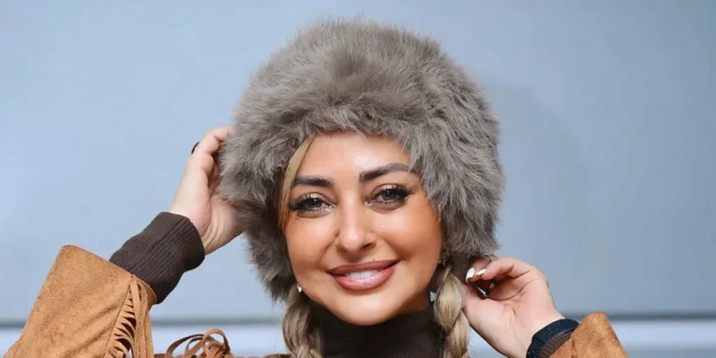 نفیسه روشن با میکاپ سبز مخملی در عمارت چم، شب یلدا را به شکلی بی‌نظیر جشن گرفت! - تصویر شاخص