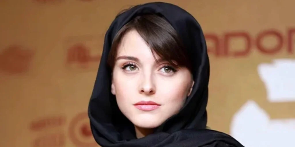 بیوگرافی و حواشی زندگی فاطمه مسعودی فر بازیگر چشم رنگی ایران + عکس همسر و فرزند - تصویر شاخص