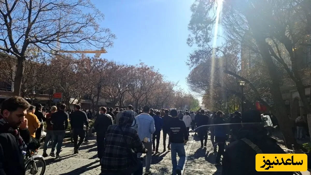 بازاریان تهران در شوک نوسانات ارز؛ مغازه‌ها نیمه‌تعطیل و اعتراض‌ها بالا گرفت! - تصویر شاخص