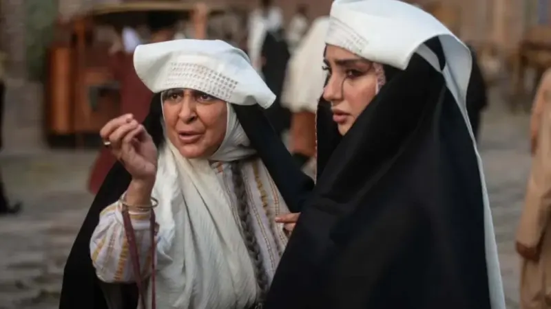 تصاویر| بررسی بازی بازی مرجانه گلچین در سریال «بامداد خمار»؛ الحق که دود از کُنده بلند میشود!