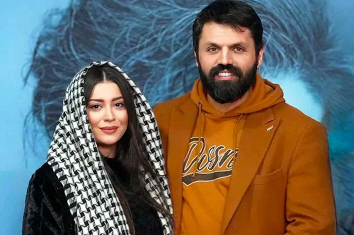 عکس| استایل جذاب ساغر استاد شریف ؛ لباس متفاوت و خاص همسر امید معلم در جشن حافظ همه را شوکه کرد - تصویر شاخص