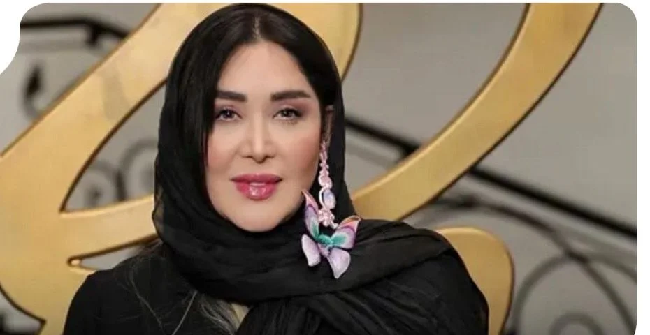 تیپ شلخته اما ژست‌های مدلینگ همسر محمد علیزاده ؛ سارا منجزی‌پور هواداران را شوکه کرد! - تصویر شاخص