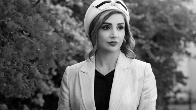 عکس| تیپ خاص شبنم قلی‌خانی در دبی / خانم بازیگر با کت و شلوار در دبی حریف کامنت‌های مردم نشد