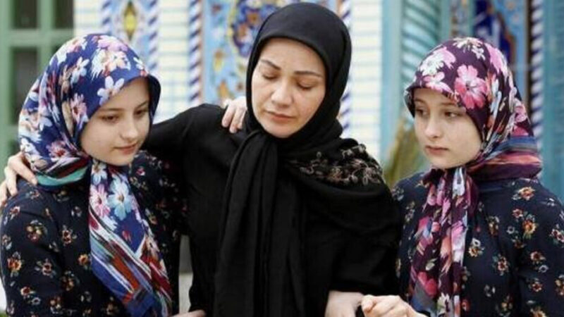 سارا و نیکا پایتخت با استایل یلداییشان همه را شگفتزده کردند!