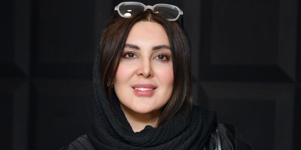 استایل جنجالی لیلا بلوکات کنار ساحل، در خارج از کشور - تصویر شاخص