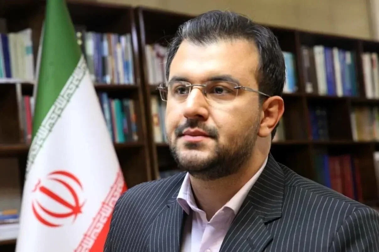  محمدرضا احمدی مجری سیاسی