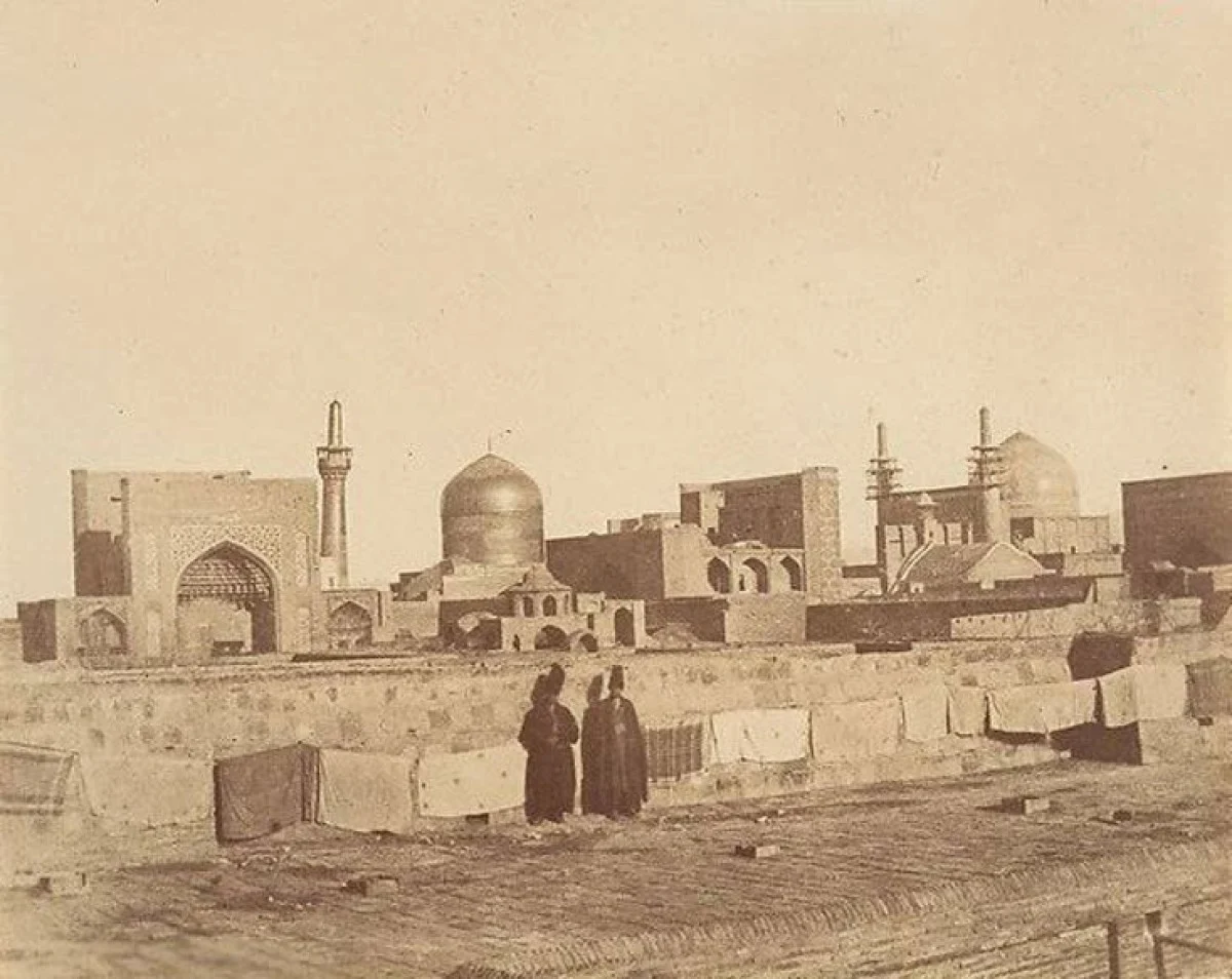 تصویری نادر از حرم امام رضا(ع) حدود ۱۶۰ سال پیش | عکس تاریخی