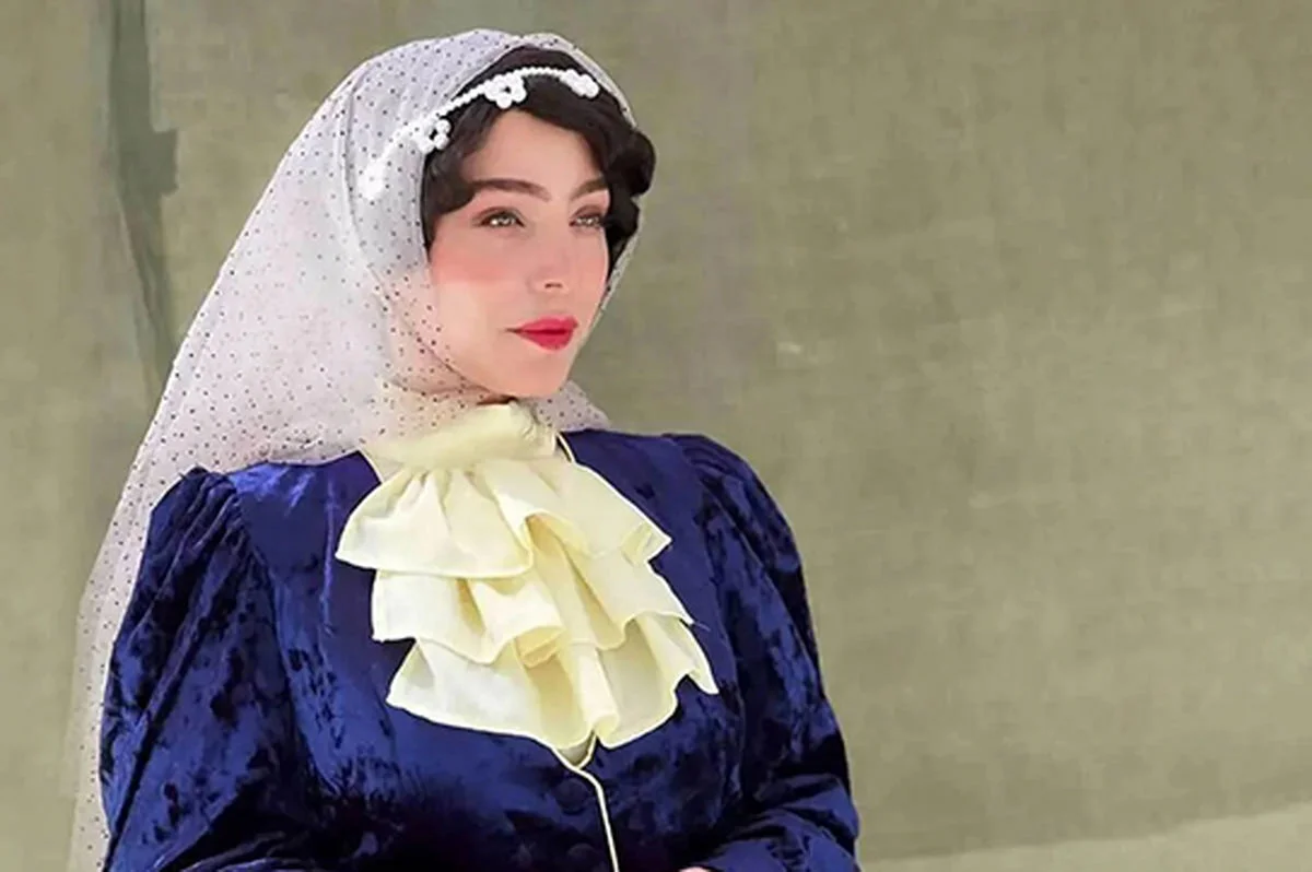 درخشش زهرا فراهانی با ترنچ‌کت مشکی در اکران «شاه‌نقش» ؛ استایل خانم بازیگر همه را مجذوب کرد - تصویر شاخص