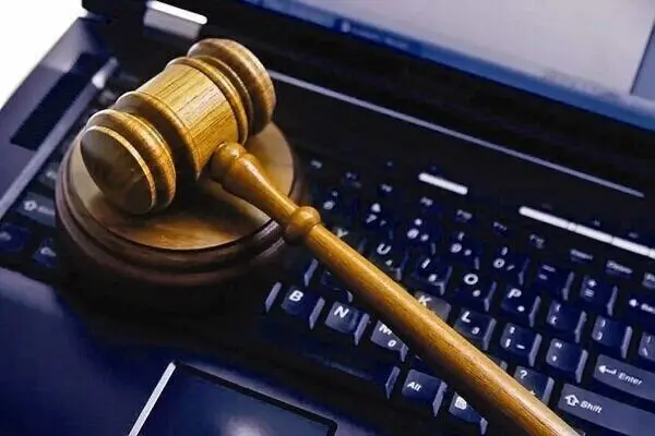 5825677
