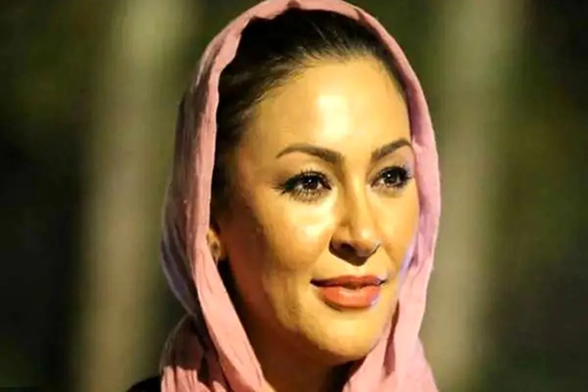 زیبا بروفه ۵۰ ساله در پشت‌صحنه سریال نوروزی؛ خانم بازیگر جذابتر از همیشه بازگشت - تصویر شاخص