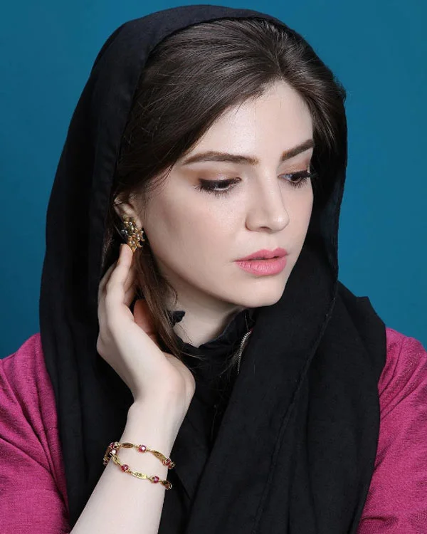 آوا دارویت