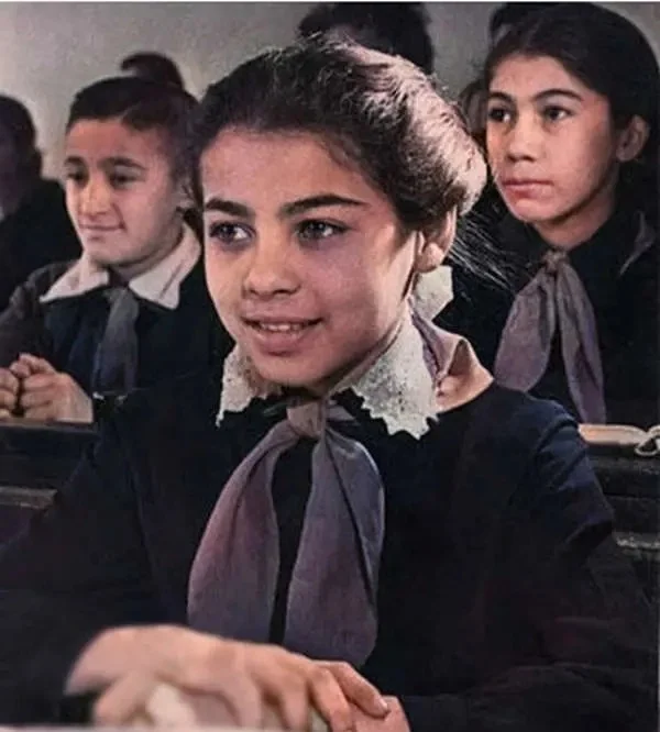 اصالت آفرین عبیسی