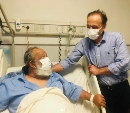 حسن پورشیرازی زنده است