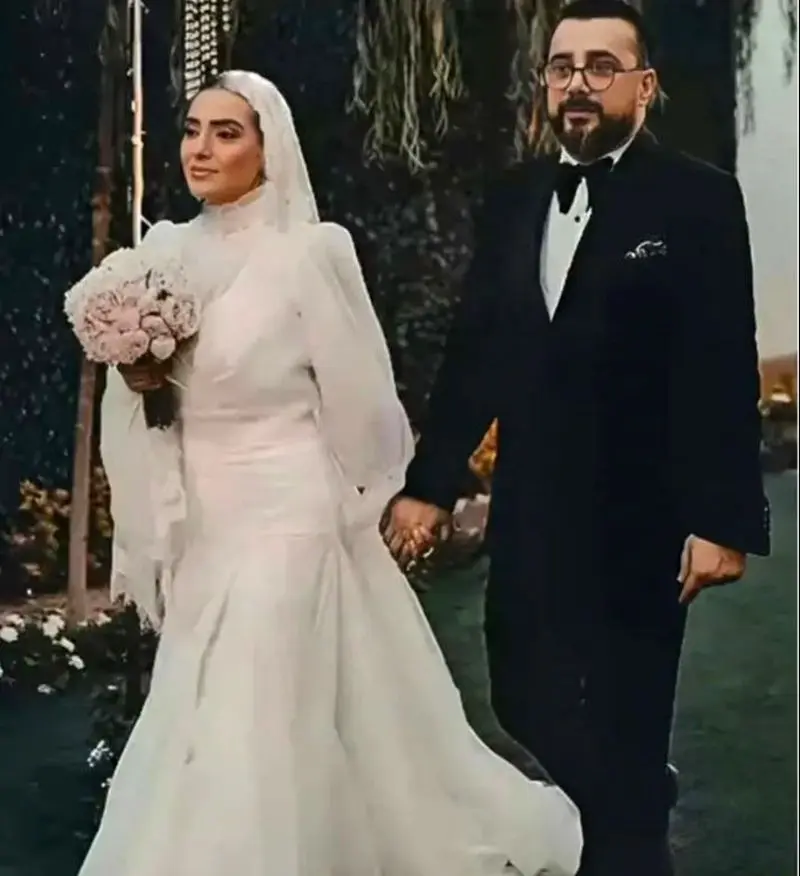 مونا کرمی