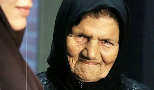 عکس| سفر در زمان با عسل خاله پایتخت؛ عکس دیدهنشدهای از سال ۹۹ کنار پسرش!