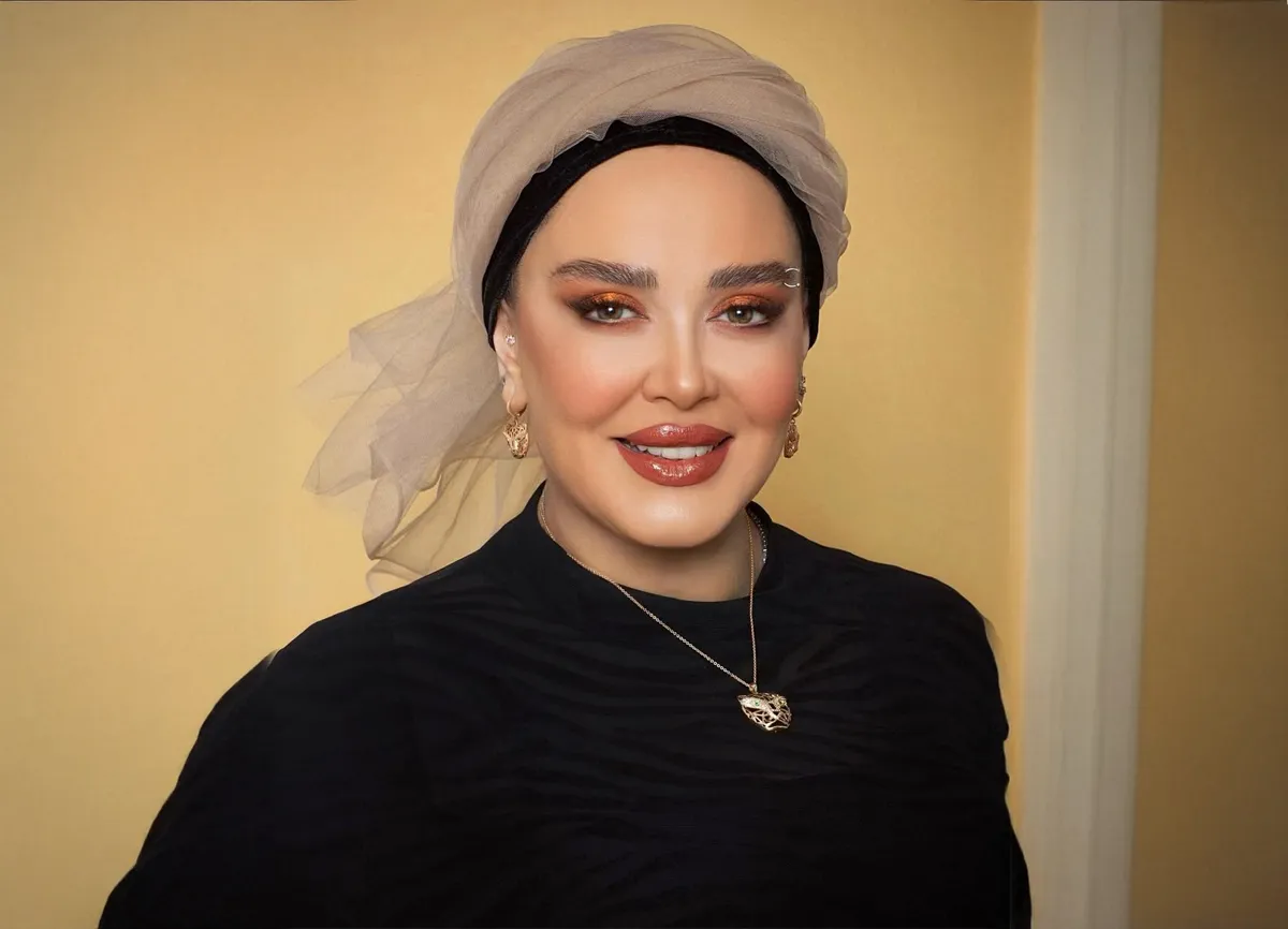 بهاره رهنما با استایل مشکی و کریسمسی، جنجالی در فضای مجازی به پا کرد/ خانم بازیگر عجب تیپی زده - تصویر شاخص