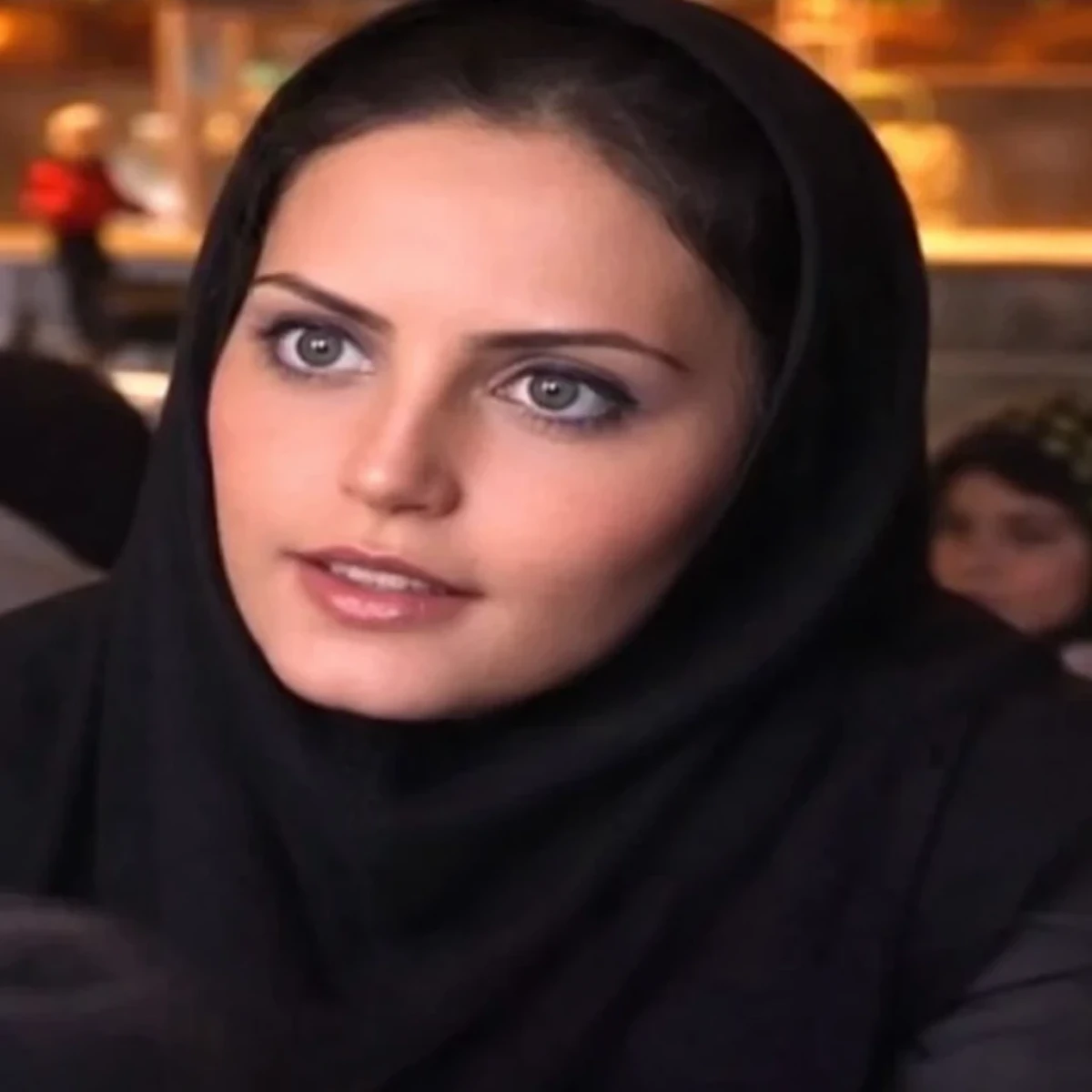 چهره دیدهنشده الناز شاکردوست در ۱۹ سالگی چهره دیدهنشده الناز شاکردوست در ۱۹ سالگی