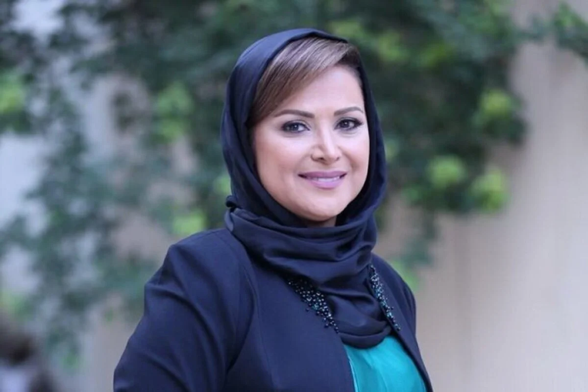 کمند امیرسلیمانی با تیپ زمستانی سفید، فضای مجازی را به تسخیر خود درآورد/ خانم بازیگر زیباتر از همیشه - تصویر شاخص