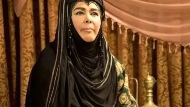 تصویری دیدهنشده از آفرین عبیسی در پشت صحنه «تنهایی لیلا»؛ بازگشتی زنده به سینمای دهه ۹۰