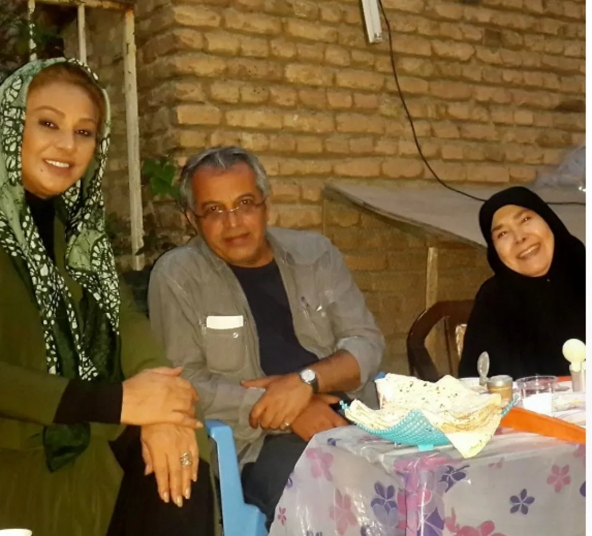 بازگشت به سال ۹۴؛ تصویری خاص از آفرین عبیسی در پشت صحنه سینما بازگشت به سال ۹۴؛ تصویری خاص از آفرین عبیسی در پشت صحنه سینما