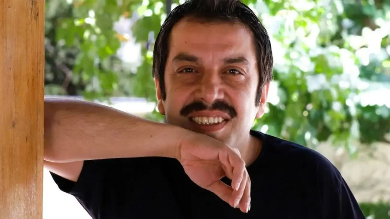 بیوگرافی عباس جمشیدی‌فر و همسر اول و دومش؛ از همسر اول تا زندگی جدید کنار مهدخت؛ رازهای زندگی شخصی بازیگر طنز سینما - تصویر شاخص