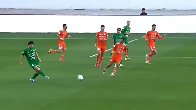 گل اول شباب الاهلی به عجمان (پاس گل عزت اللهی) - تصویر شاخص