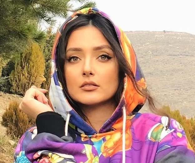 نورا محقق بازیگر سریال شغال ۳۴ ساله شد؛ رازهای زندگی و فیلم‌هایش را بشناسید! - تصویر شاخص