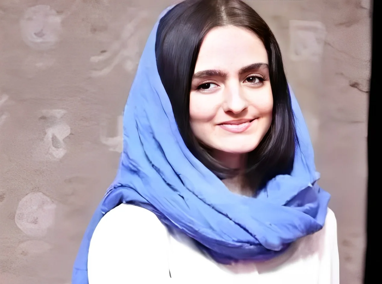 نیوشا علیپور چند سال دارد؟ راز نقش مومو در بچه مهندس که همه را غافلگیر کرد! - تصویر شاخص