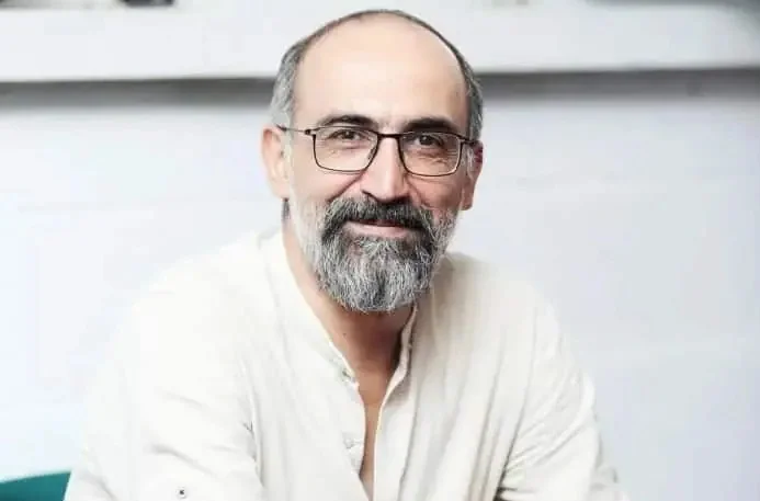 بیوگرافی و حواشی زندگی الهام محمودی همسر هادی حجازی فر ؛ نگاهی به زندگی و برادر بازیگر مشهور - تصویر شاخص